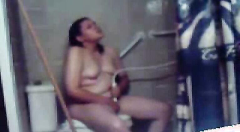 Desi Wife In Toilet - Movies.