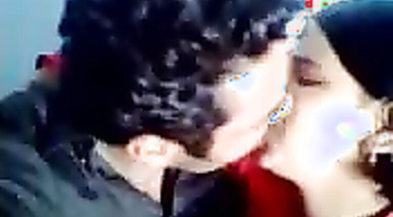 Mirpur Couple Smooch - Movies.