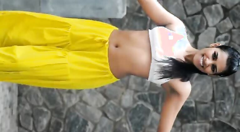 Indian Girl Seductive Dance - Movies.