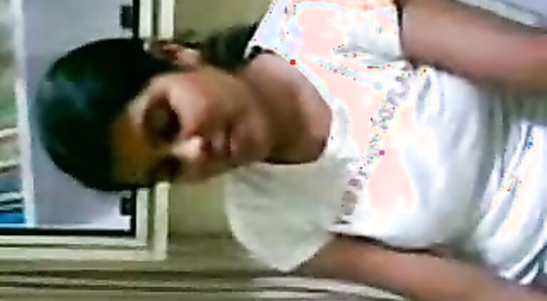 Cute Desi Girl Kissing - Movies.