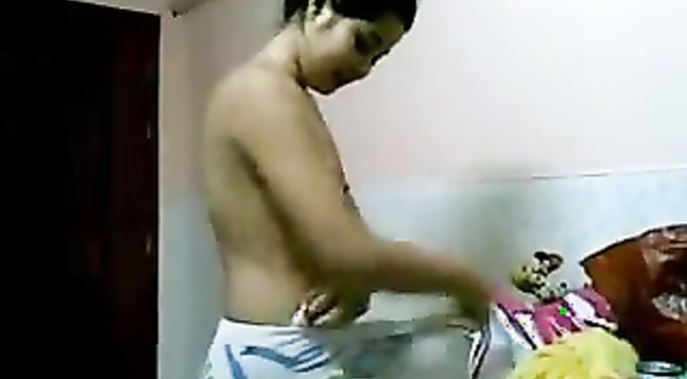 Assamese Housewife Naked - Movies.