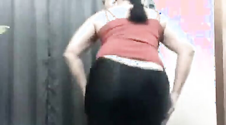 Desi Girtl Shaking Ass - Movies.