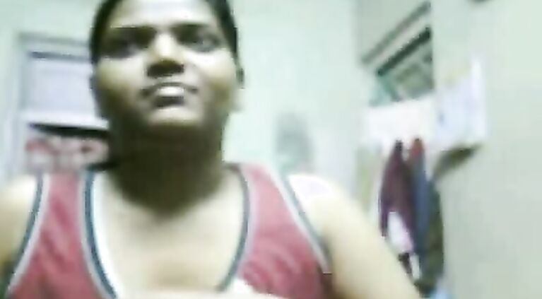 Desi girl from Mumbai chatting live with her boyfriend on webcam showing her mouth watering big breast.