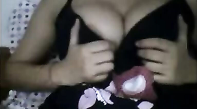 WebCam Indian Hottie - Movies.