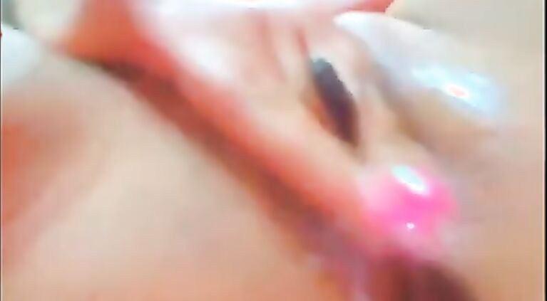 Mumbai sexy wife Amisha giving very hot blowjob to boyfriend