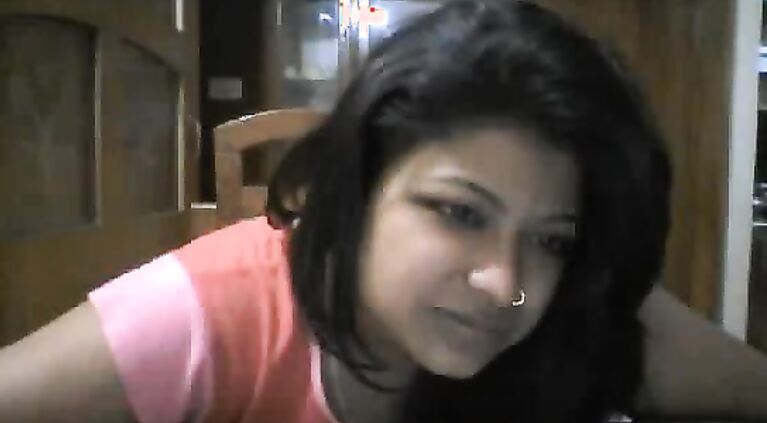 Mature Indian divorced housewife Jaya stripping naked exposing herself off on live webcam from her bedroom.