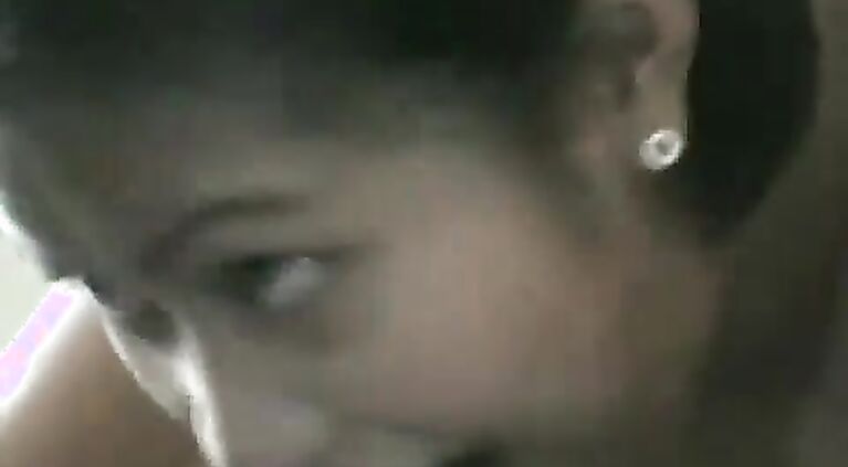 Indian girlfriend sucking her boyfriend big cock and giving him deep throat!.