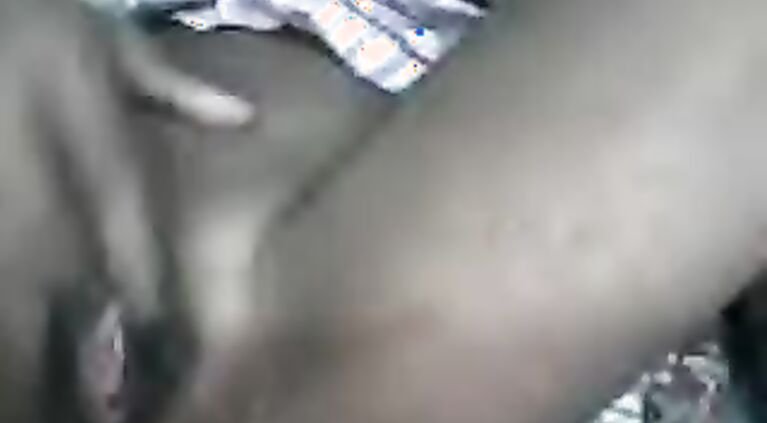 Amateur indian couple getting naughty on webcam for public!.