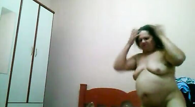 Mature bhabhi getting hairy pussy fucked in bedroom moaning in pleasure till her partner cums in this must watch MMS.