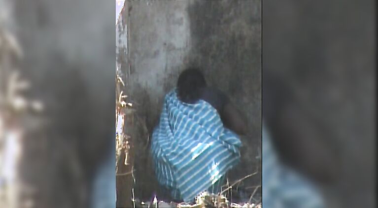 Delhi Ladies Pissing - Movies.