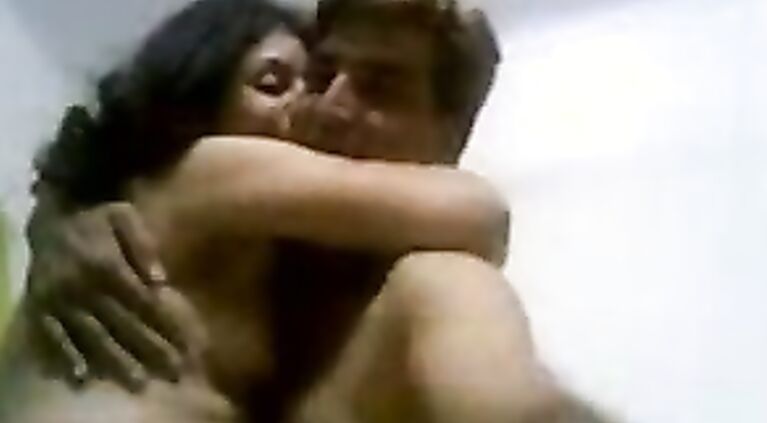 Indian couple homemade MMS.