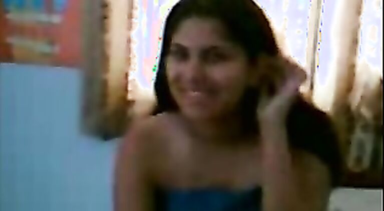 Cute Indian GF MMS - Movies.