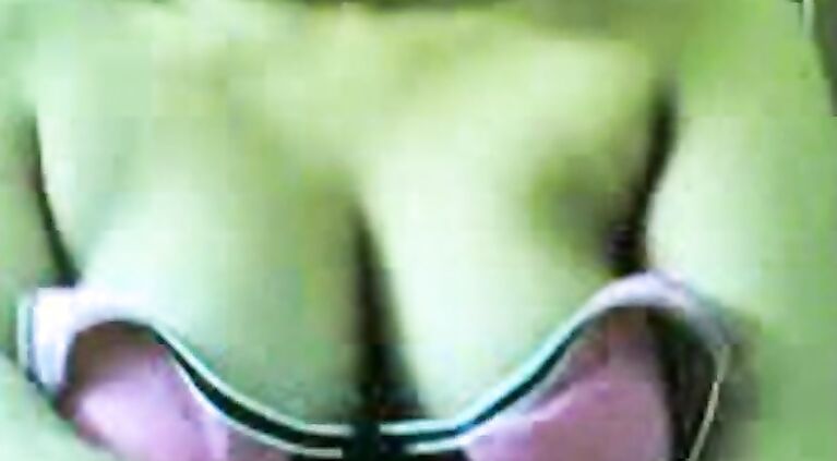 Desi Babe Kay Doodh - Movies.