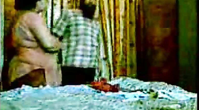 Hot video clip featuring couple from Amritsar enjoying his friends wife at her place.