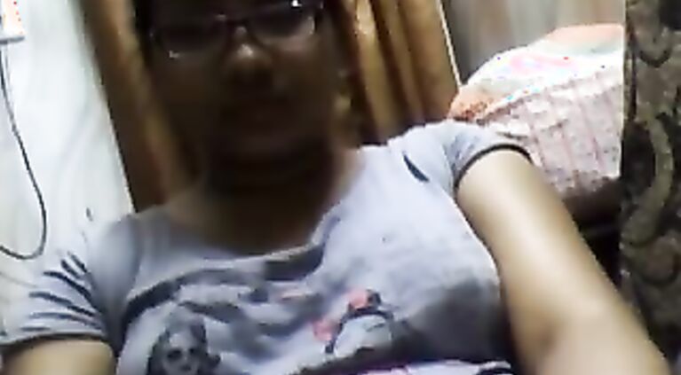 Bhopali Babe On Live Cam - Movies. video2porn2