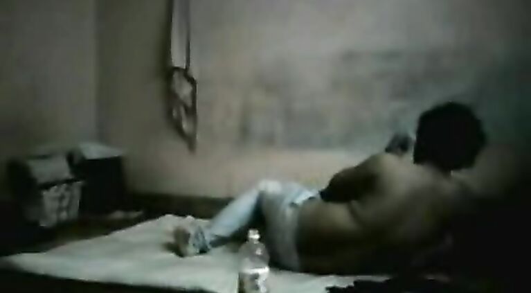 what a waste of time, poor indian sex scene