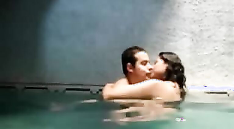 Newly Wed Couple In Pool - Movies. video2porn2