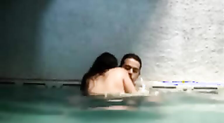 Newly Wed Couple In Pool - Movies. video2porn2