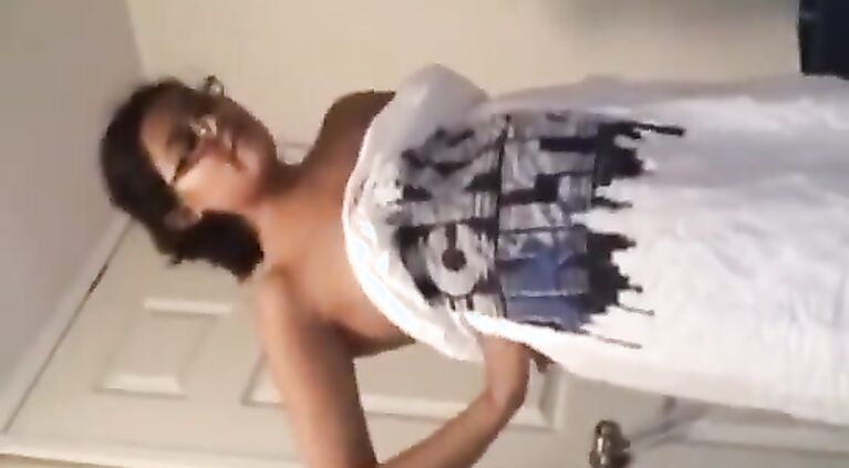 Hot desi Indian girl studying in Australia not just sharing room with her classmate but sharing her super hot body and sexually seducing him as well.