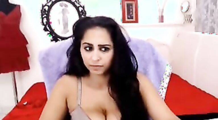Nilamma Bhabhi Webcam - Movies.