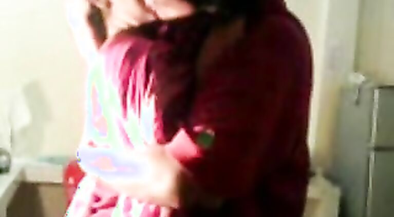 Indian Girl First Kiss By BF - Movies.
