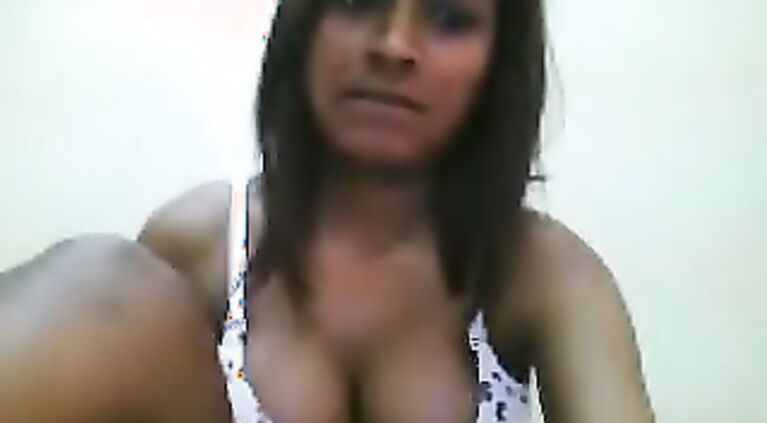 Kolkata Babe Sonia On Cam - Movies. video2porn2