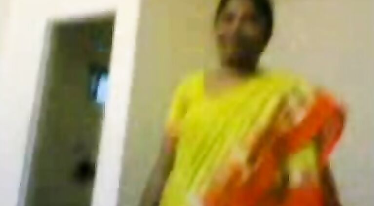 Aunty In Green Sari Stripping - Movies.