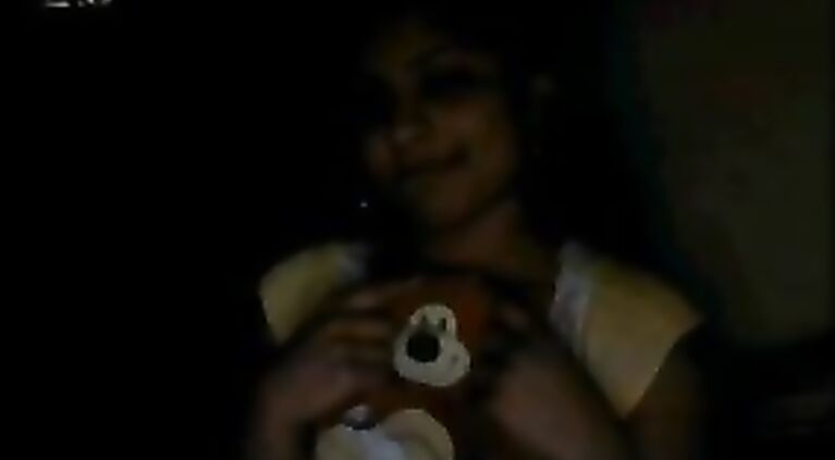 Divya Indian Babe On Cam - Movies.
