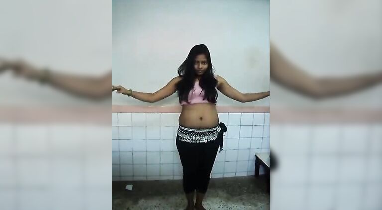 Indian Girl Belly Dancing - Movies. video2porn2