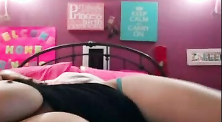 I love all my body and always to play with myself. video3porn3