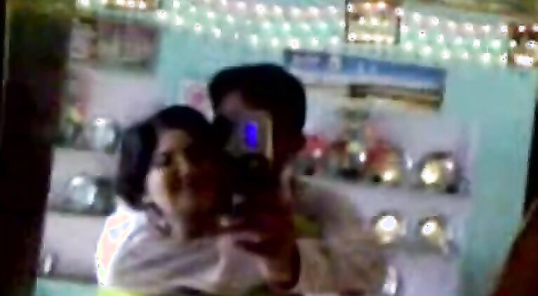 Bhabhi Ka Mast Mast Love - Movies.