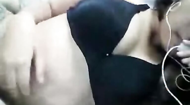 Indian Babe Sochi On Cam - Movies.