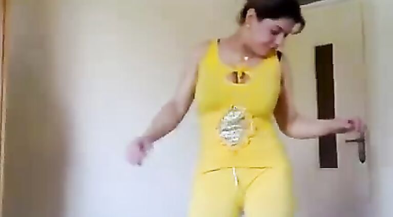 Arab Amateur Shaking Ass - Movies.