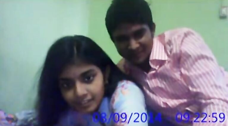 Shy Indian college girl exposing her juicy boobs to her boyfriend lifting her shirt off on camera