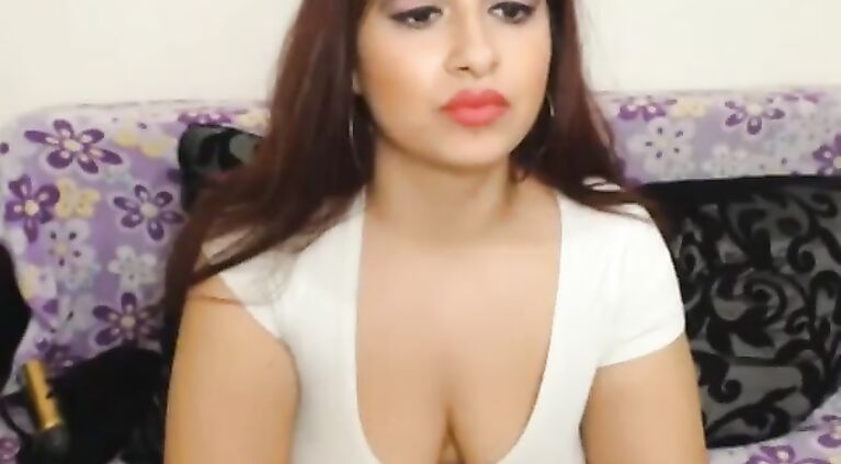 Exotic Indian Beauty On Cam - Movies.