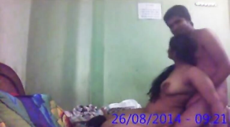 We brings you the best in voyeur Indian sex. video2porn2