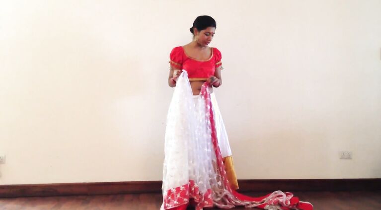 Indian Girl Giving Sari Lesson - Movies.