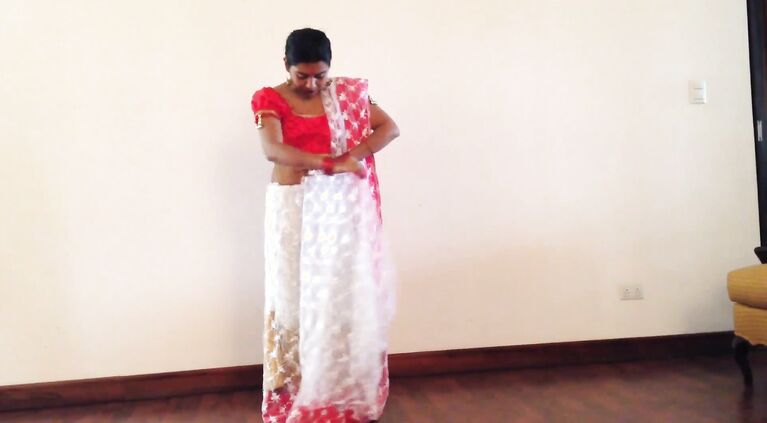 Indian Girl Giving Sari Lesson - Movies.