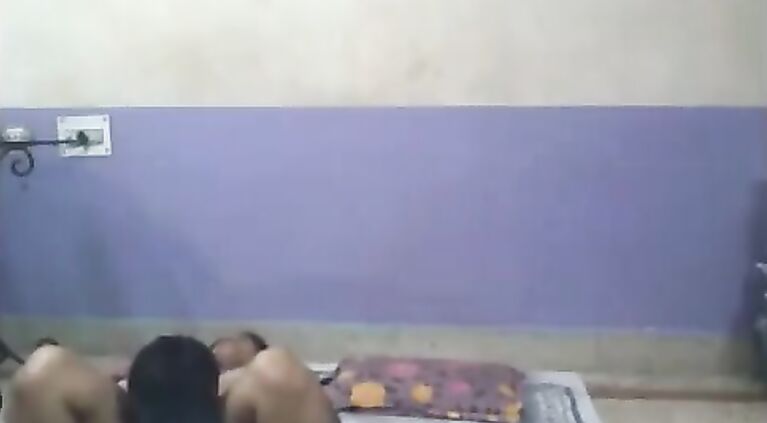 Amateur Couple On Floor Sex - Movies. video2porn2
