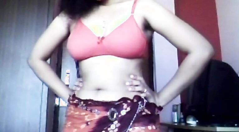 Indian Bhabhi Changing - Movies. video2porn2