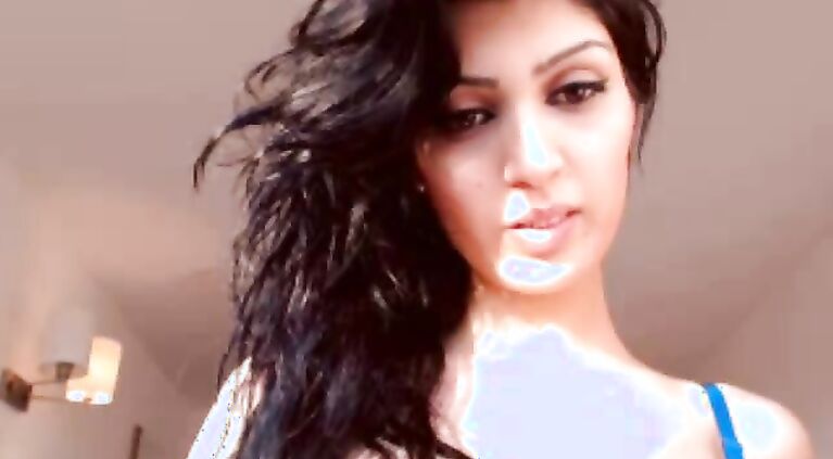 I am a cute with a nice personality and cute smile. video4porn4