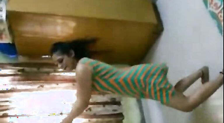 Bhabhi Dancing No Shalwar - Movies. video2porn2
