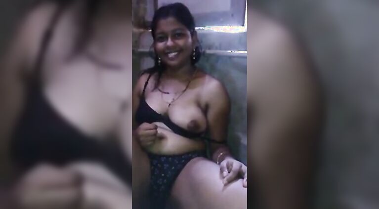 South Indian GF Sex MMS - Movies. video2porn2