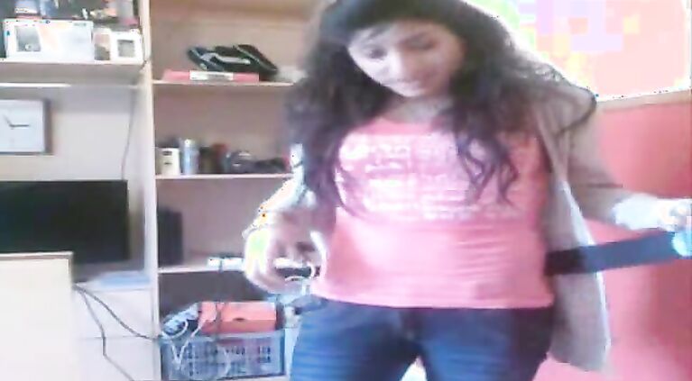 Desi Babe Ramya Getting Naked - Movies.