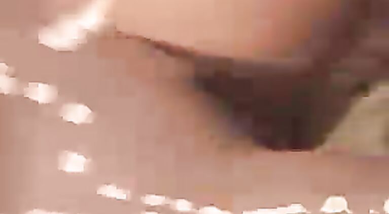 tONGUE IS FAST LIK CENTER FRESH ADBAD PICTURISATION