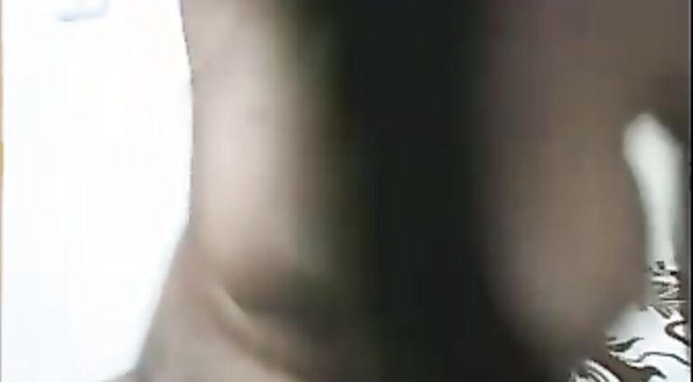 i would love to smell her sex scent between her legs