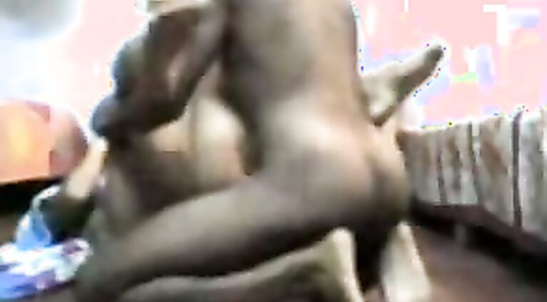 Amateur bhabhi with sindoor and mangla sutra on naked with her husband giving him blowjob in bedroom before getting fucked