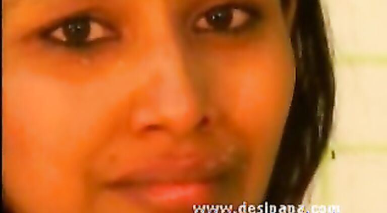 Desi Babe Asma Waxing - Movies.