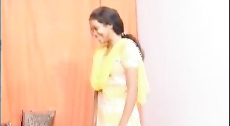 Sanjana With Her Maid - Movies.