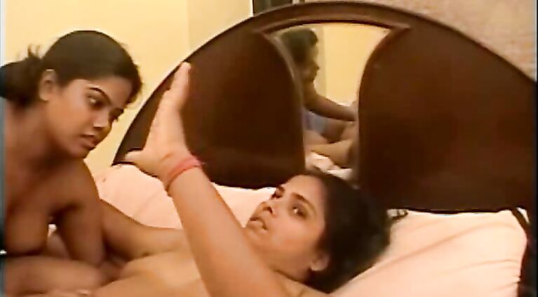 Horny Karnataka babe from Shimoga with perfect perfect size plus 1 figure laying naked masturbating fucking herself off